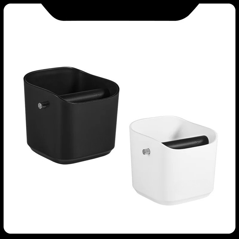 Coffee Knock Box - กล่องทิ้งกากกาแฟทรงสี่เหลี่ยม พร้อมแท่งเคาะแบบถอดได้และฐานกันลื่น ใช้กับเครื่องล้างจานได้ อุปกรณ์เสริมสำหรับบาริสต้า เครื่องชงเอสเพรสโซ
